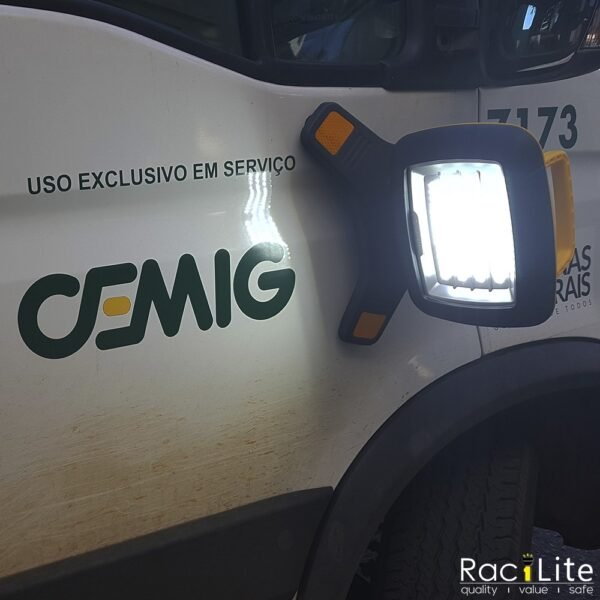 Iluminacao EX Remota Refletor Raclite de Alta Potencia LED Recarregavel